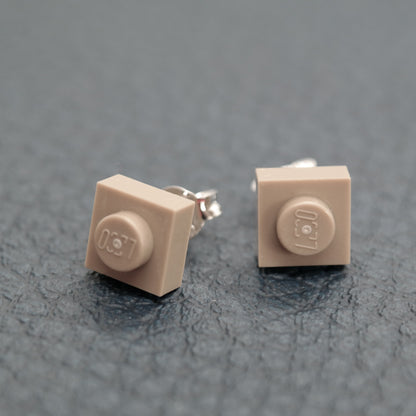 Dunkelbeige Ohrstecker