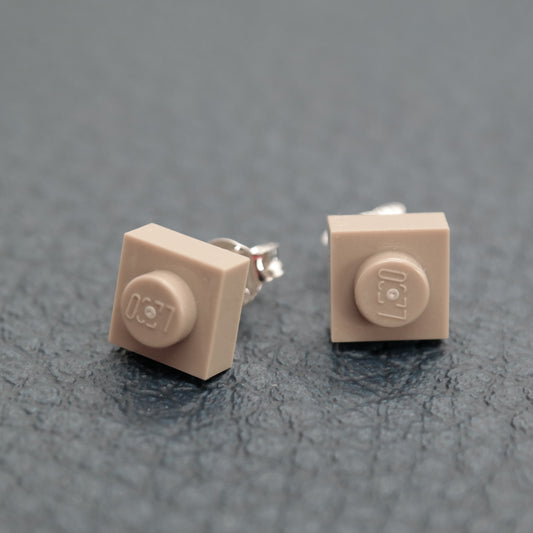 Dunkelbeige Ohrstecker